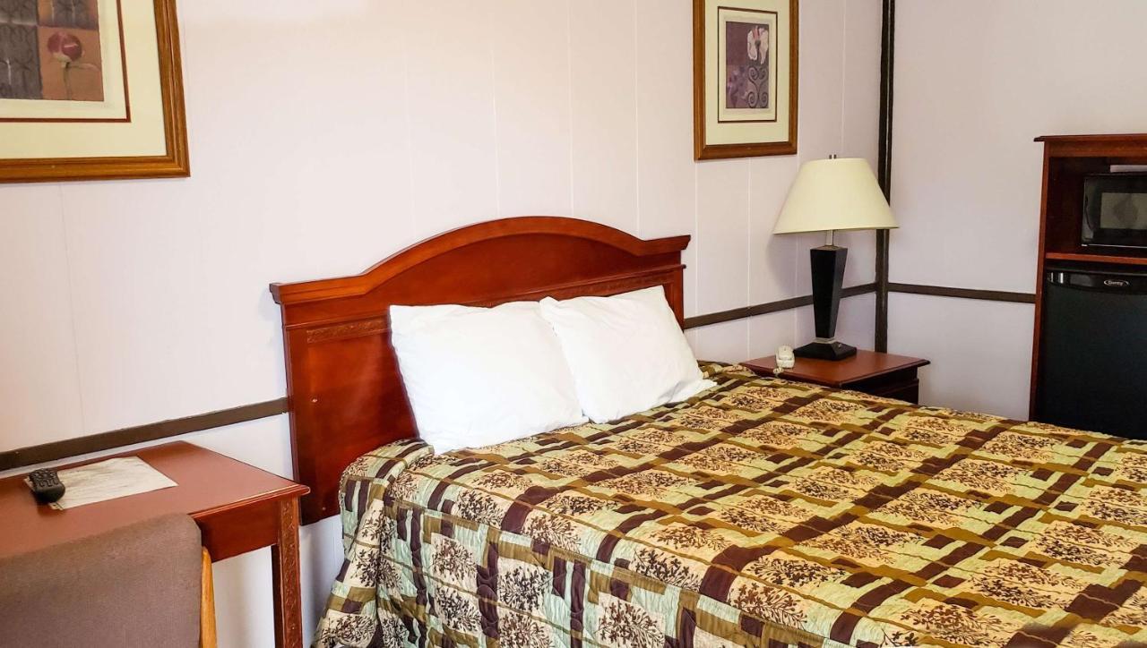 Windmill Inn Lynden Bagian luar foto