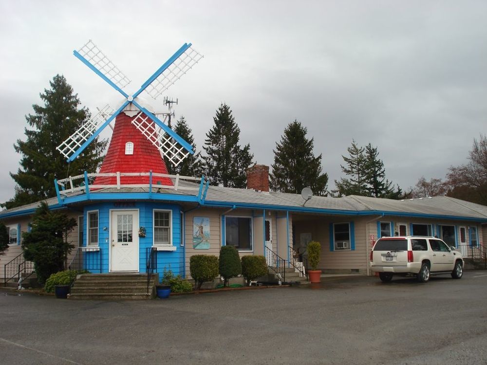 Windmill Inn Lynden Bagian luar foto