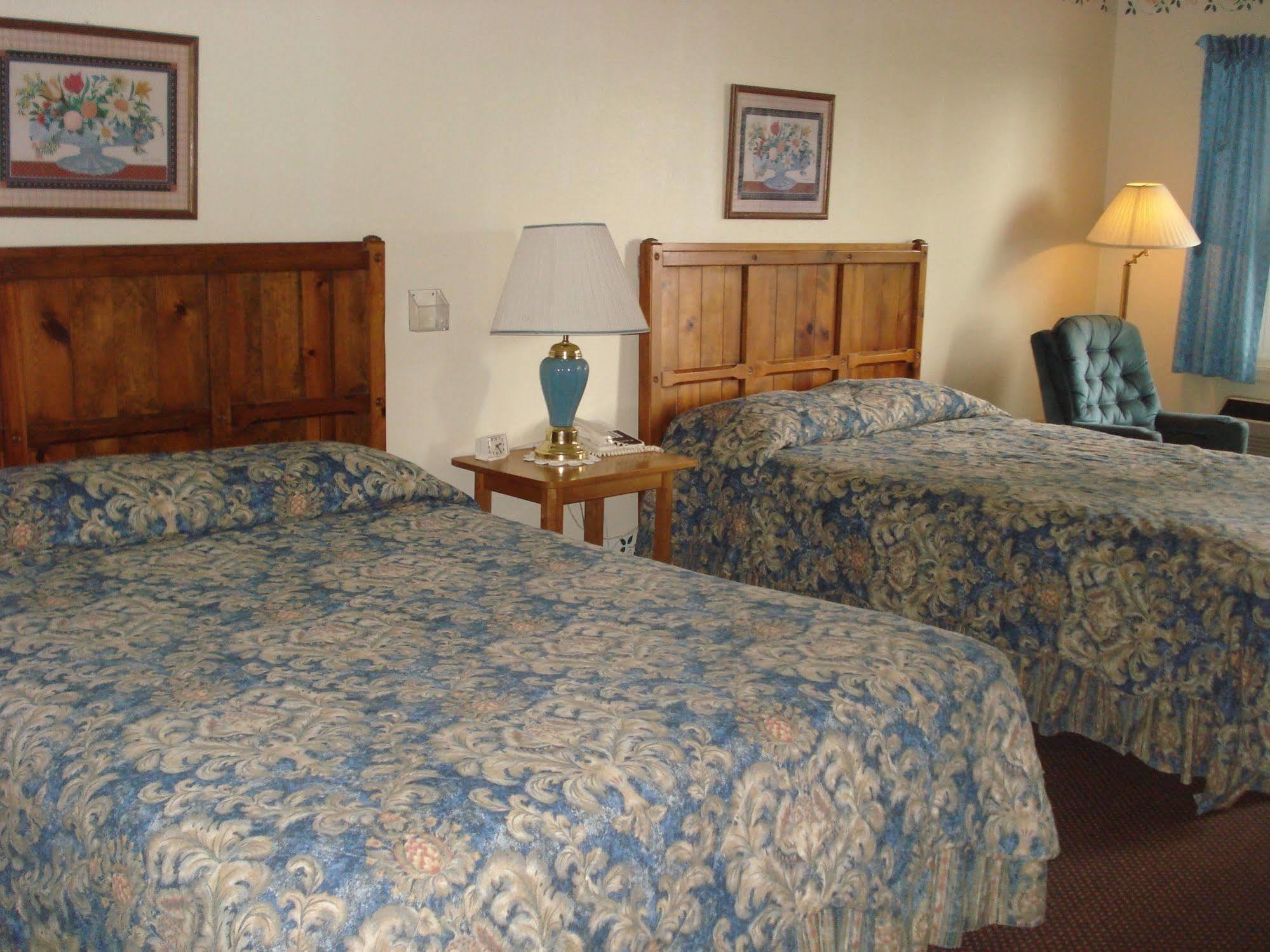 Windmill Inn Lynden Bagian luar foto